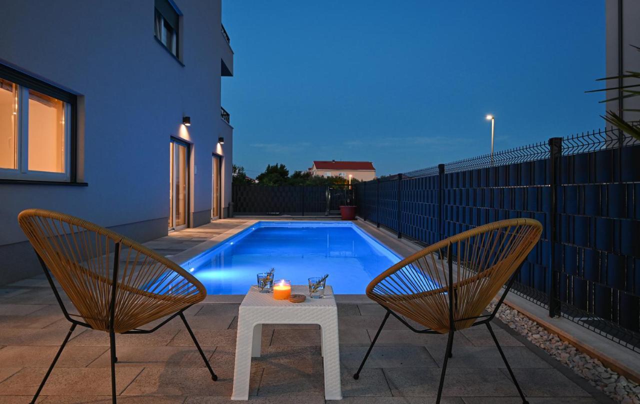 Luxury Apartment Maravic With Private Pool โตรกีร์ ภายนอก รูปภาพ
